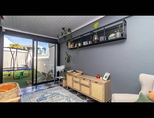3 BEDROOM HOUSE TO LET IN WAVES EDGE